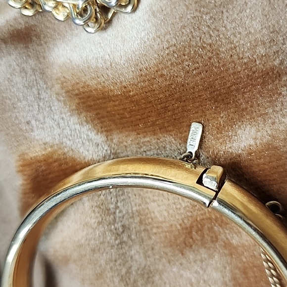 7" Monet Gold Tone Bracelet , Rose & Diamond colored Stones in Gold Tone &  Gold - Picture 7 of 7